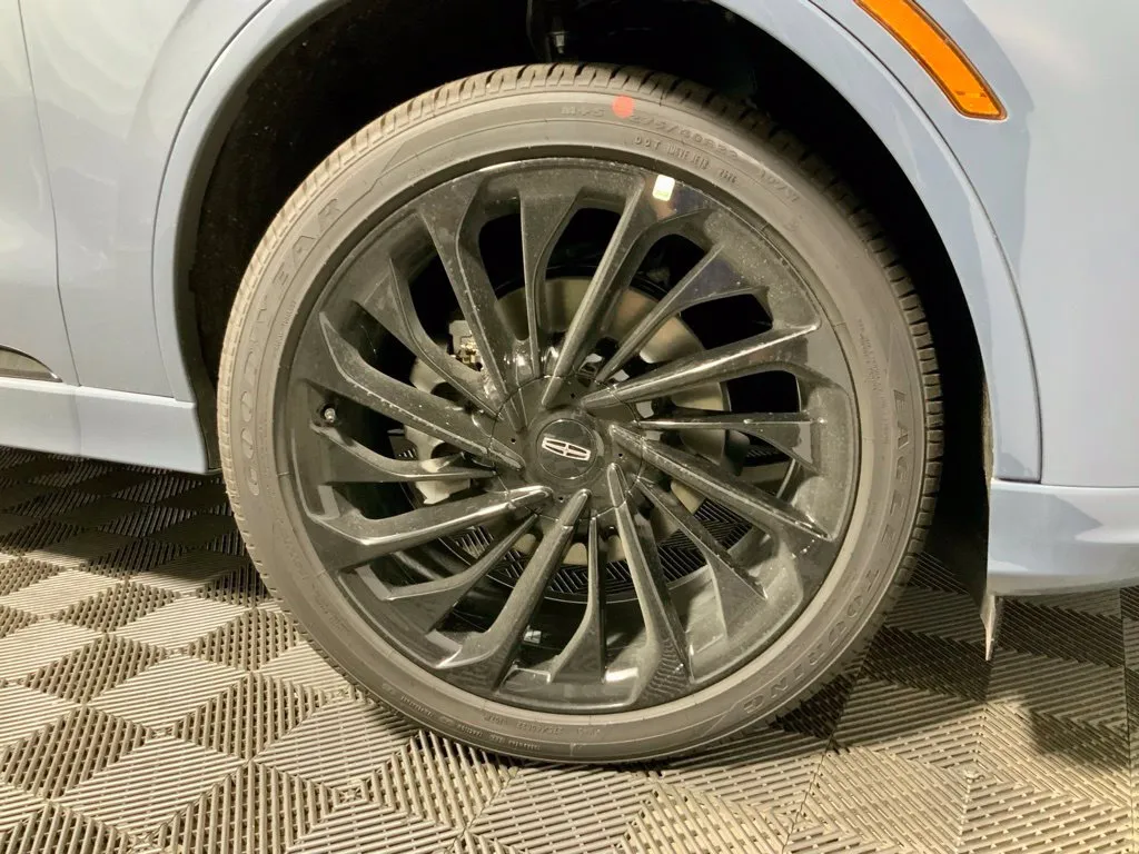 Lincoln Aviator photo 37