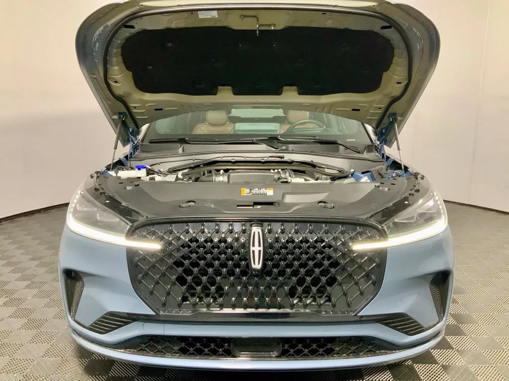 Lincoln Aviator photo 8