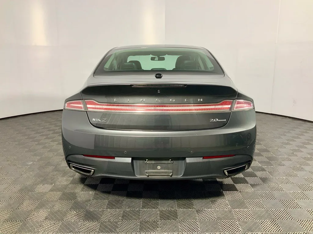 Lincoln MKZ photo 14