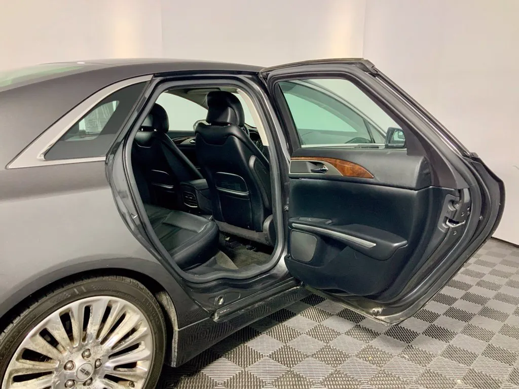 Lincoln MKZ photo 32