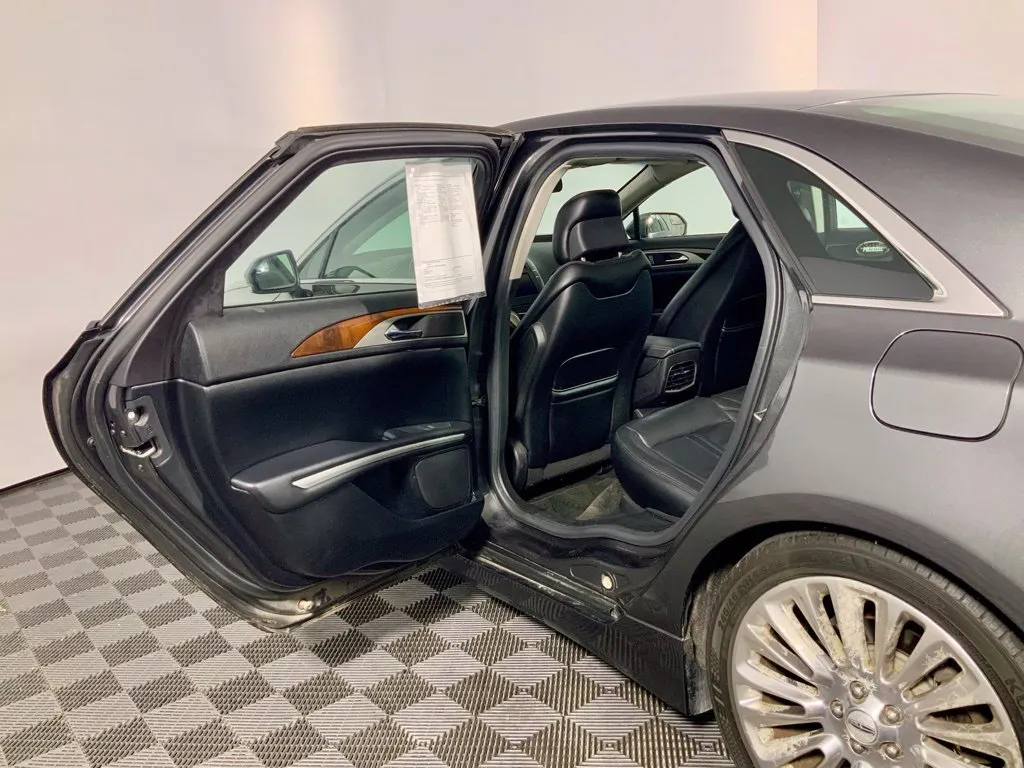 Lincoln MKZ photo 29