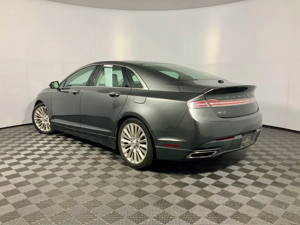 Lincoln MKZ photo 12