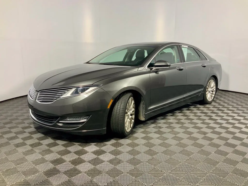 Lincoln MKZ photo 9