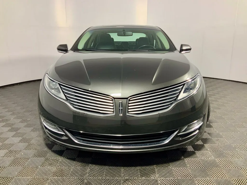 Lincoln MKZ photo 5
