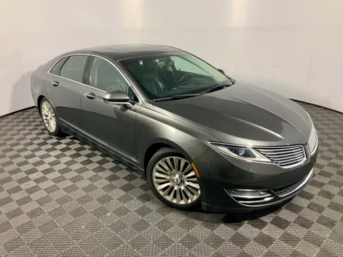 More photos of 2015 Lincoln MKZ at Don Wood Ford Lincoln, OH