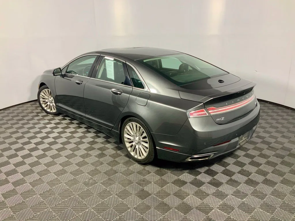 Lincoln MKZ photo 13