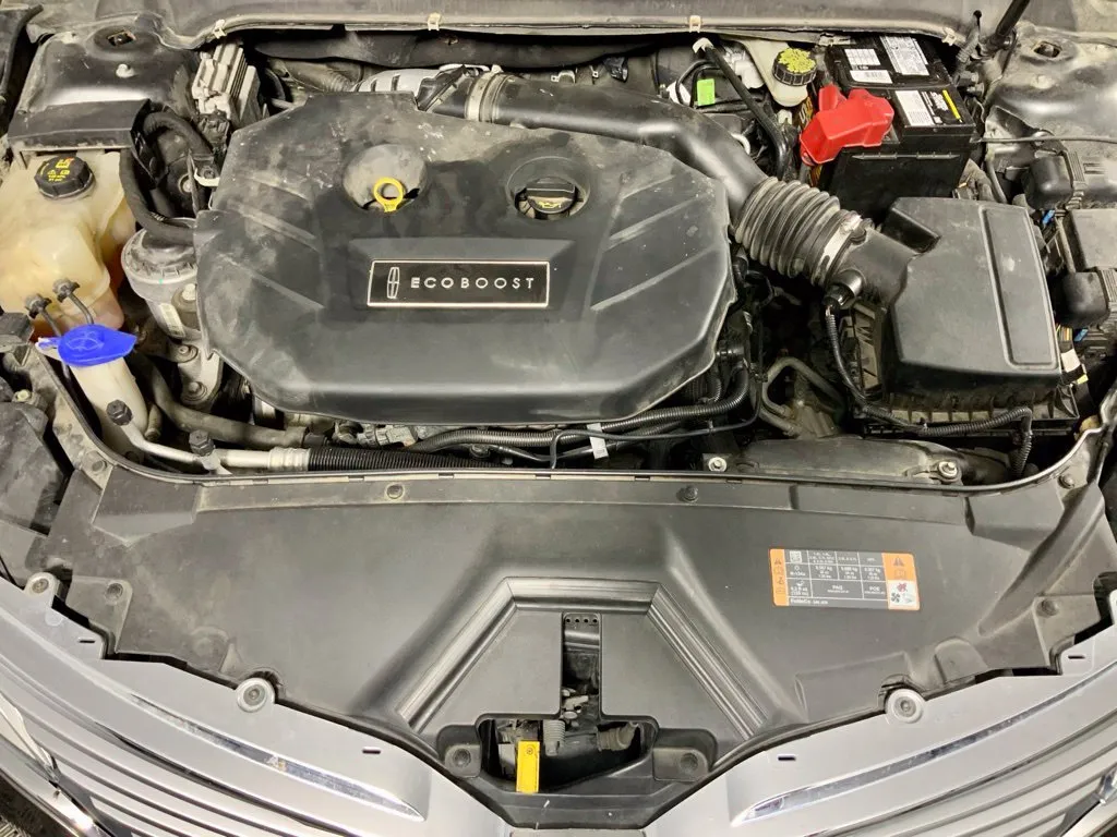 Lincoln MKZ photo 8