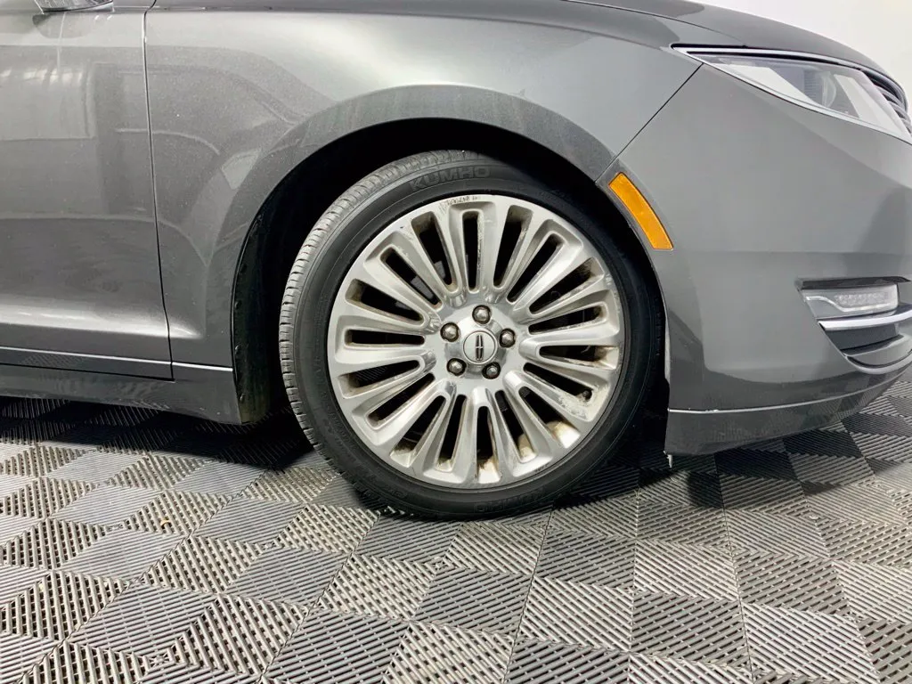 Lincoln MKZ photo 36