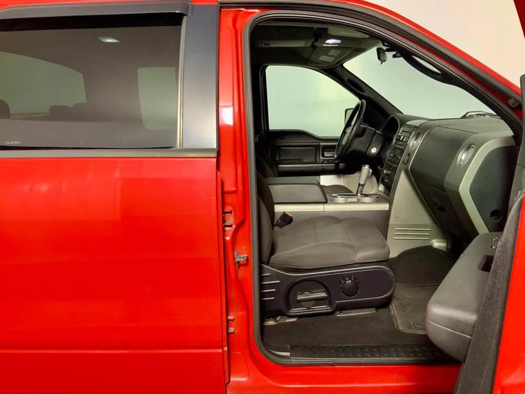 Ford F-150 photo 30