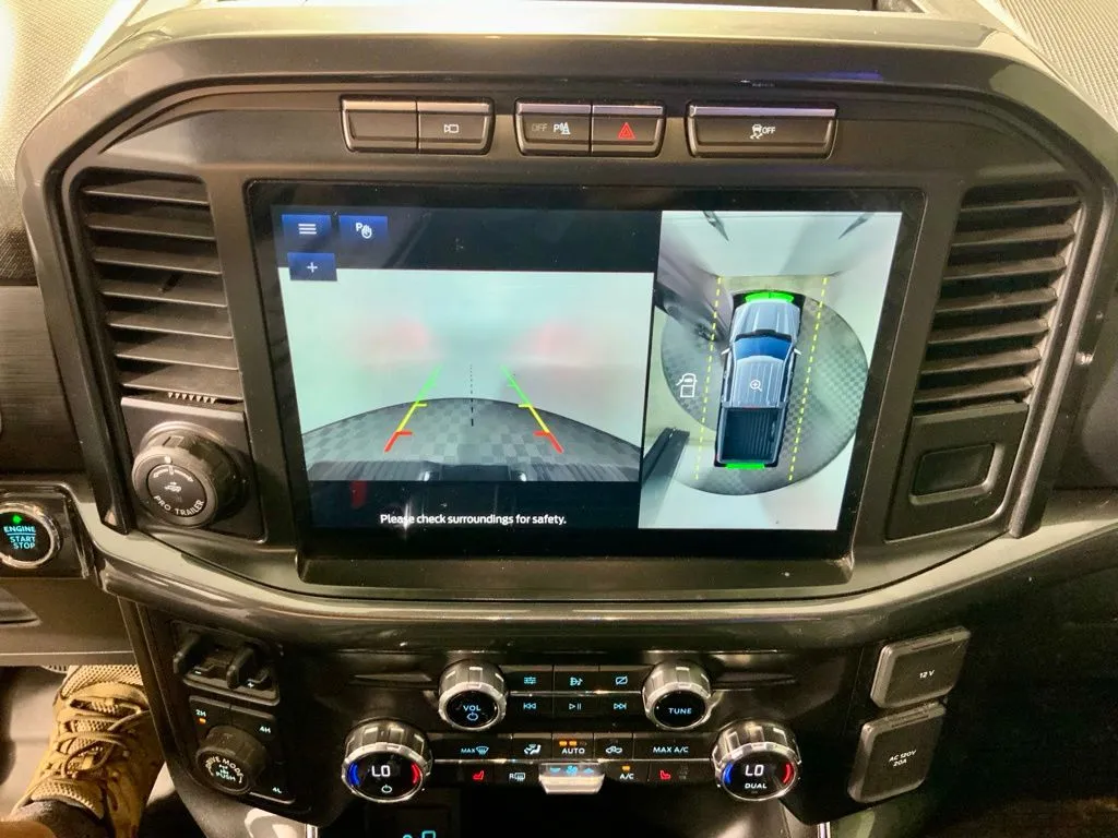 Ford F-150 photo 2