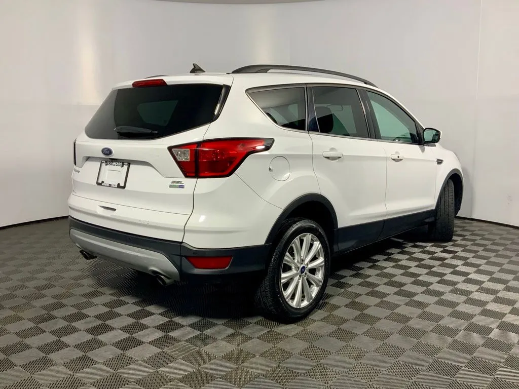 Ford Escape photo 17