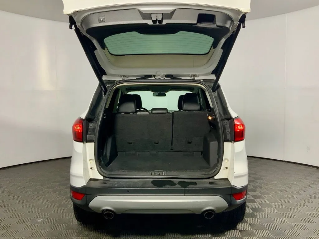 Ford Escape photo 16