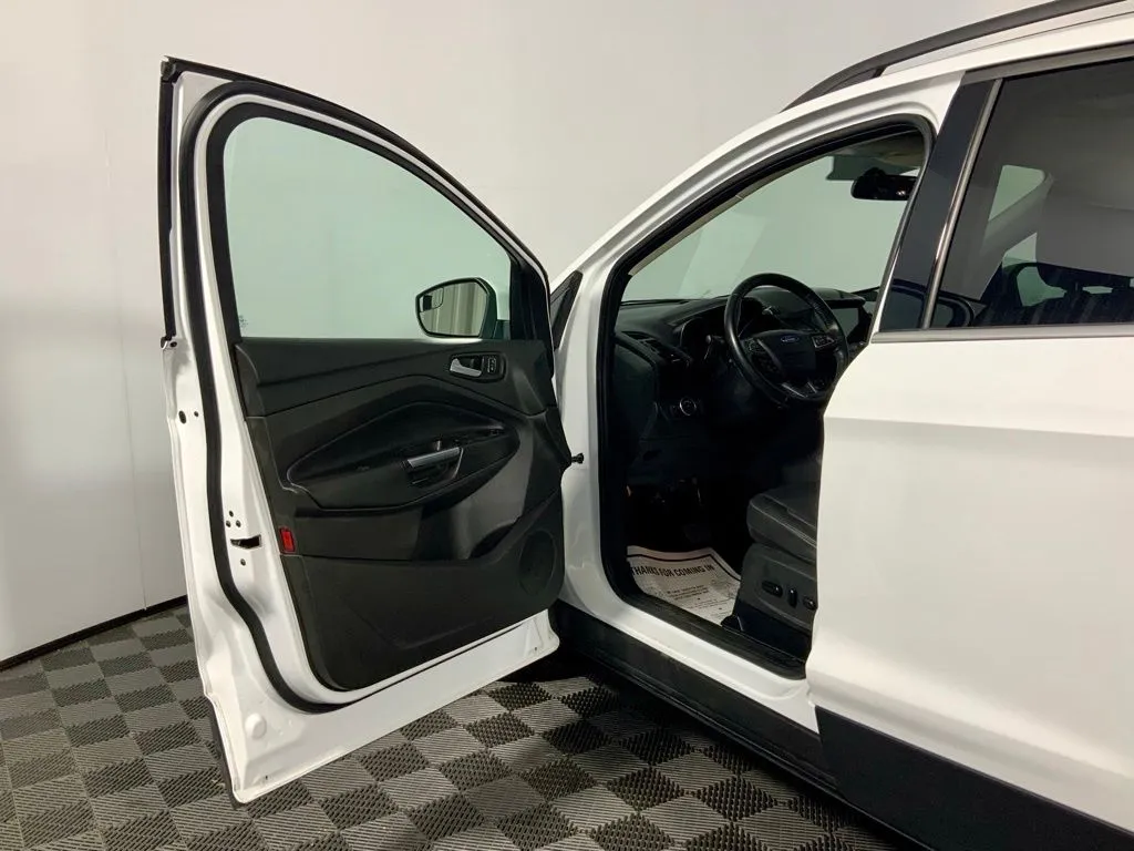 Ford Escape photo 19