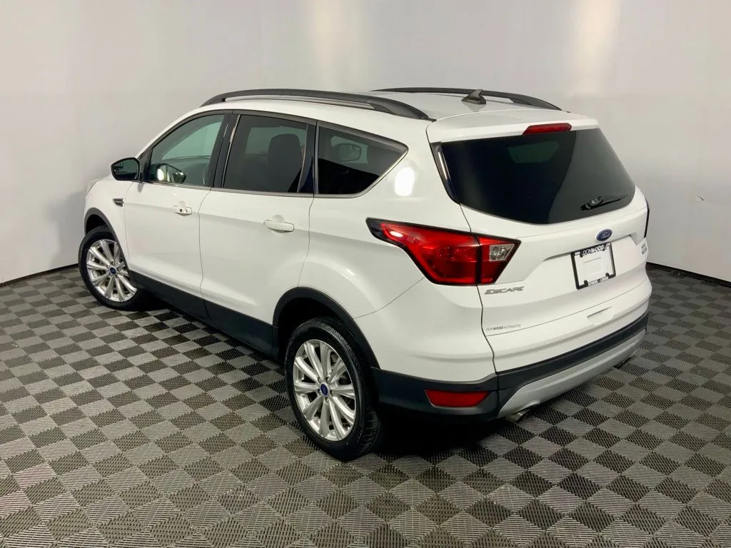 Ford Escape photo 13