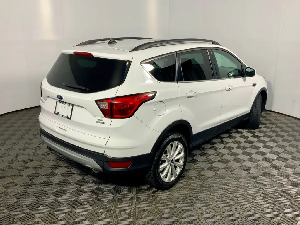 Ford Escape photo 18
