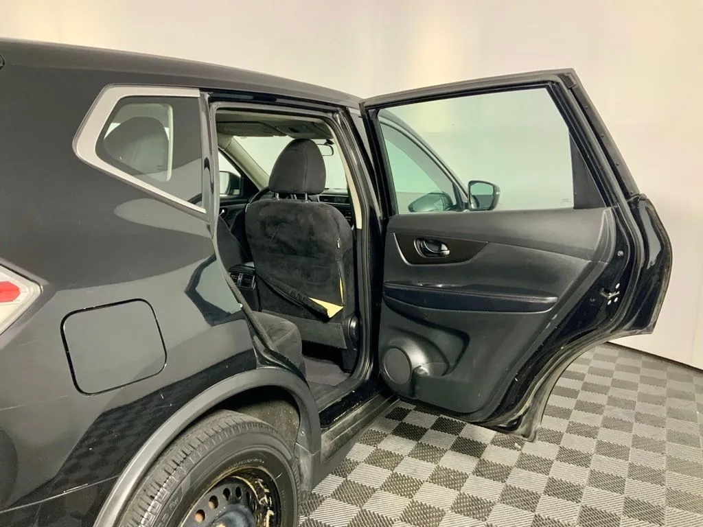 Nissan Rogue photo 28