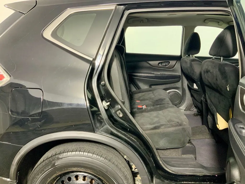 Nissan Rogue photo 29