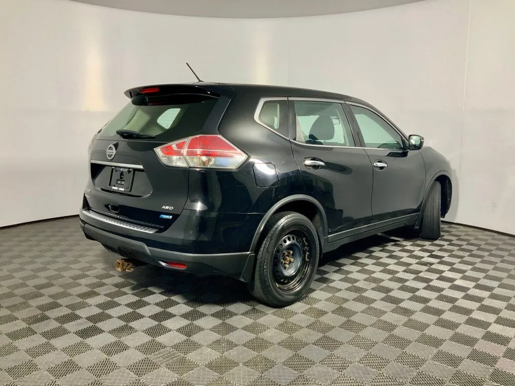 Nissan Rogue photo 14
