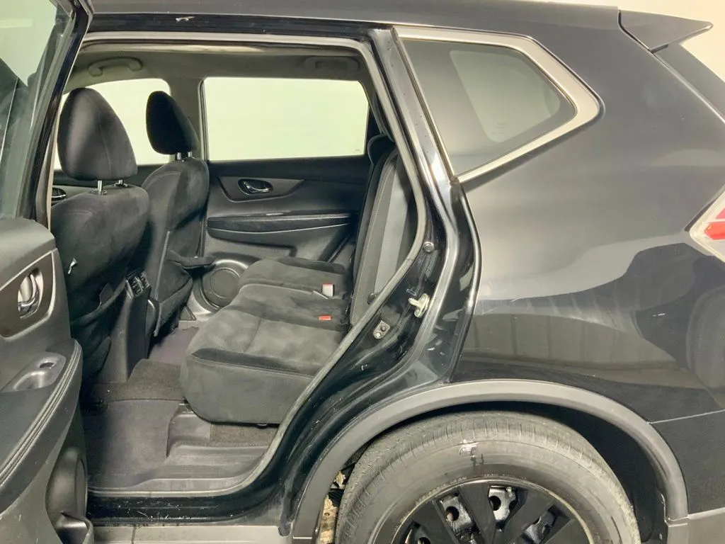 Nissan Rogue photo 26