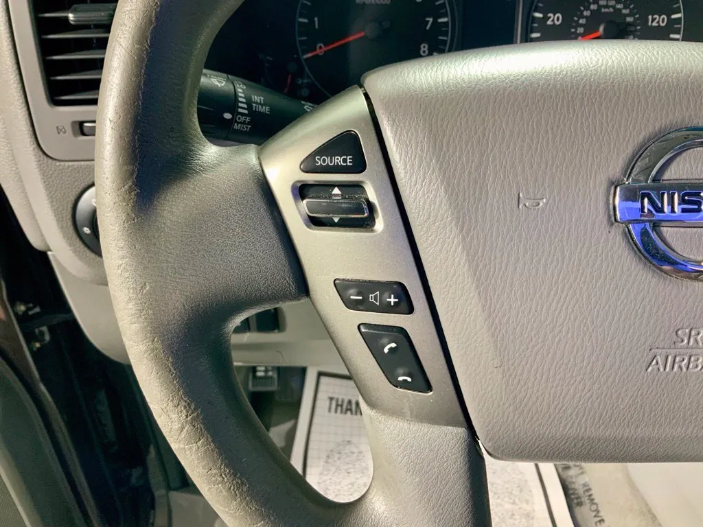 Nissan NV photo 26