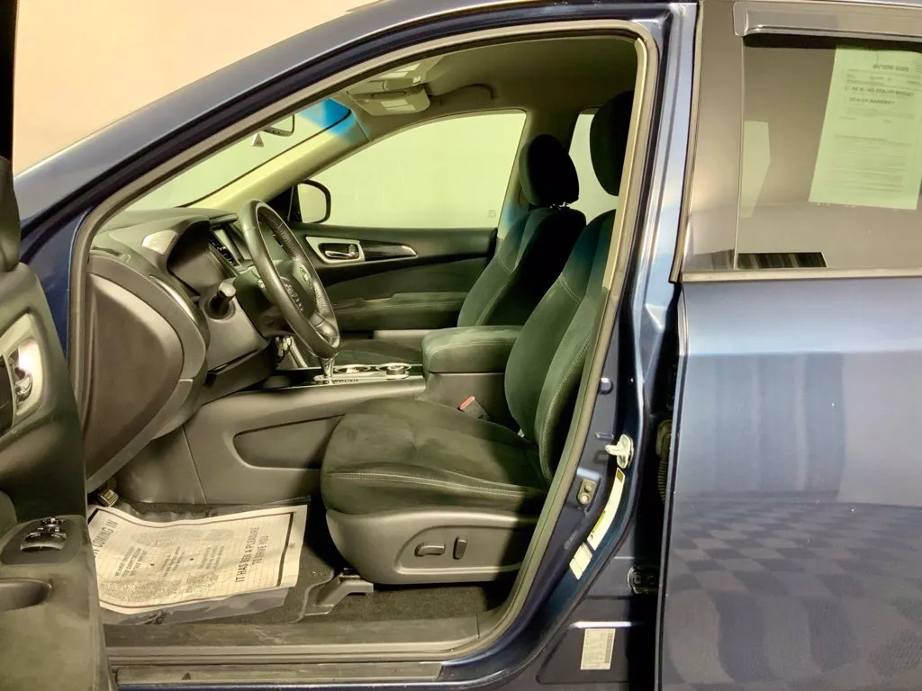 Nissan Pathfinder photo 19
