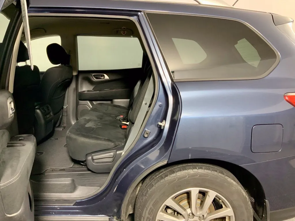 Nissan Pathfinder photo 29