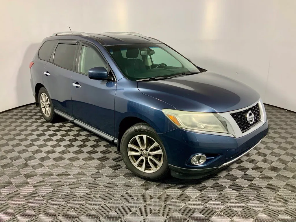 Nissan Pathfinder photo 3