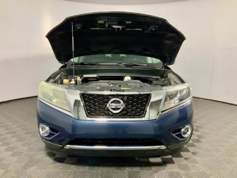 More photos of 2015 Nissan Pathfinder SV at Don Wood Ford Lincoln, OH