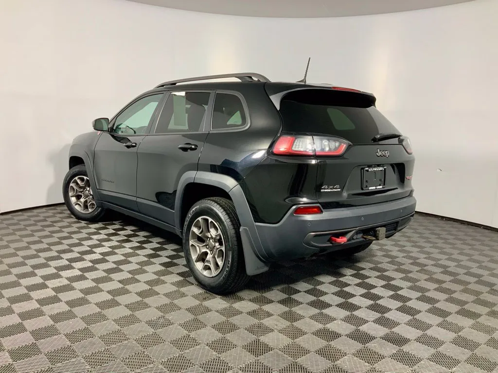 Jeep Cherokee photo 11