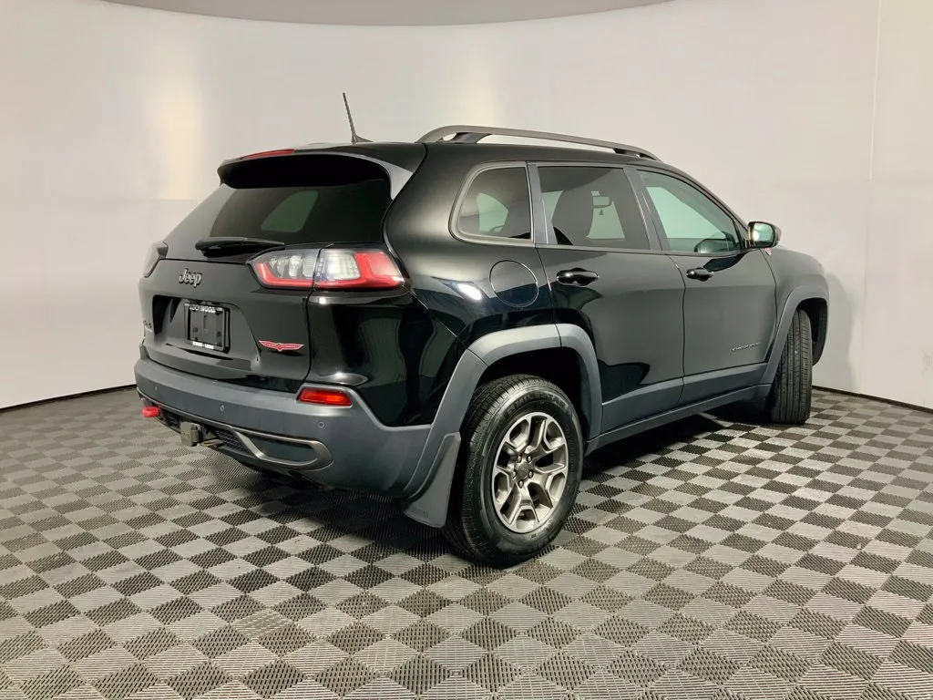 Jeep Cherokee photo 16