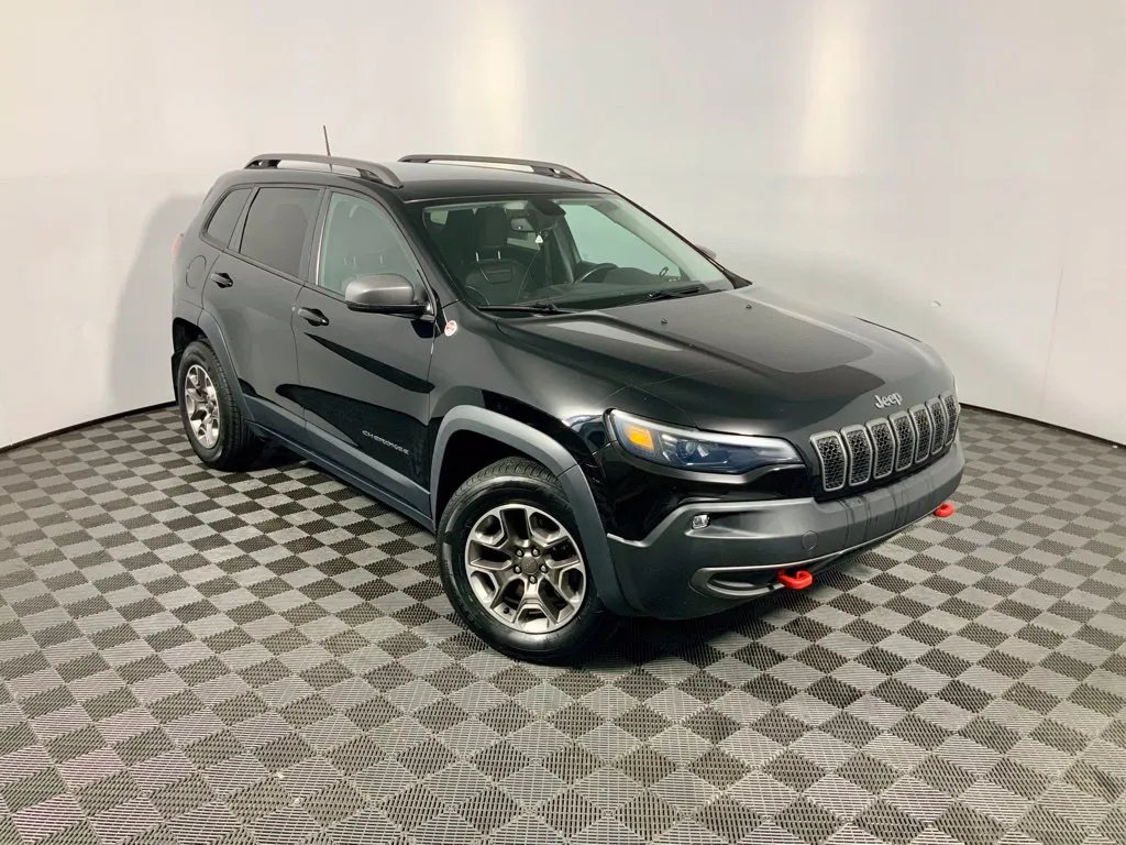 Jeep Cherokee photo 3