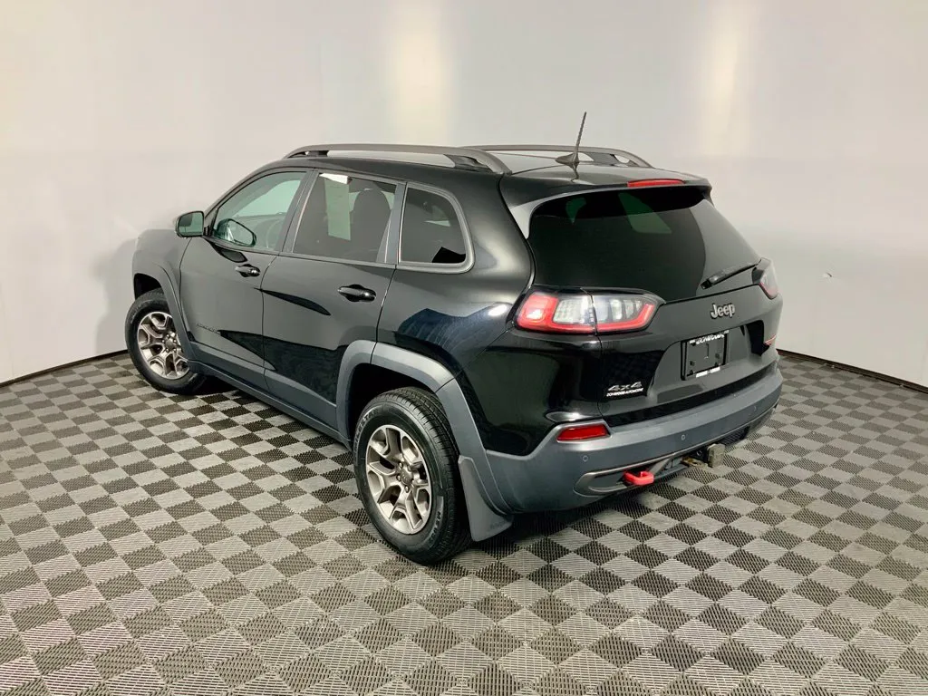 Jeep Cherokee photo 12