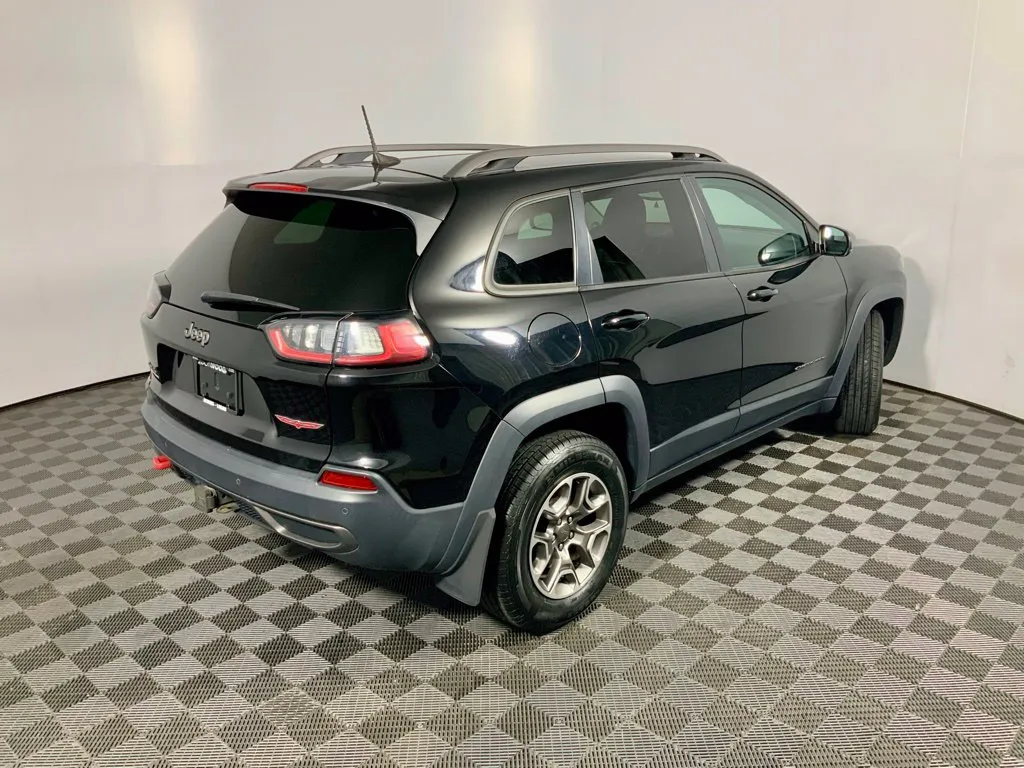 Jeep Cherokee photo 17