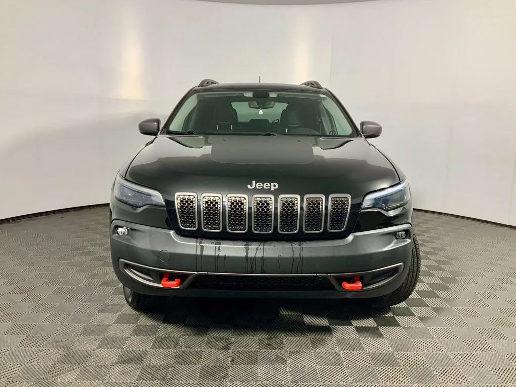 Jeep Cherokee photo 4