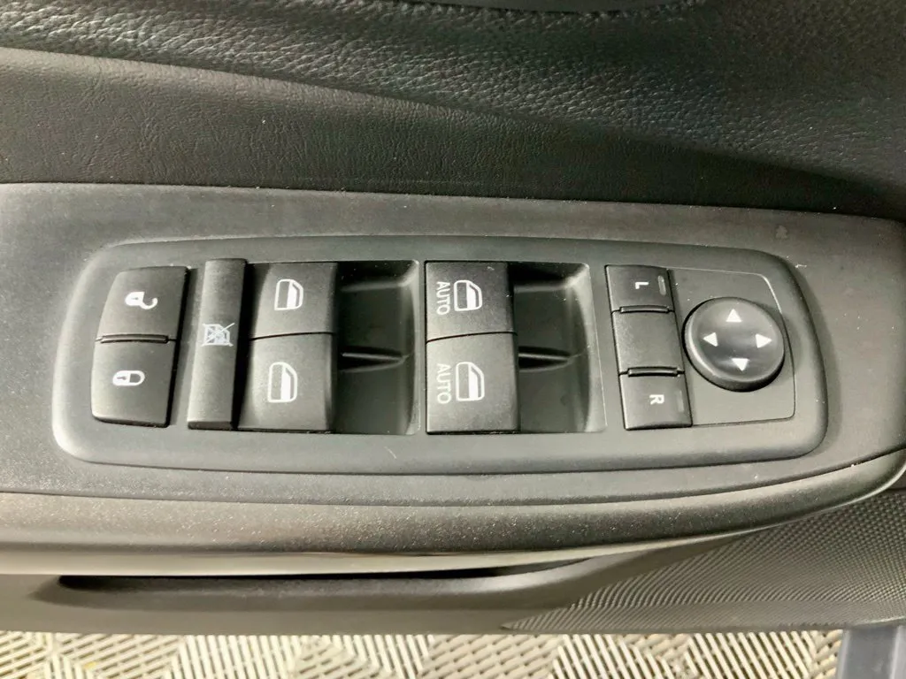 Jeep Cherokee photo 21