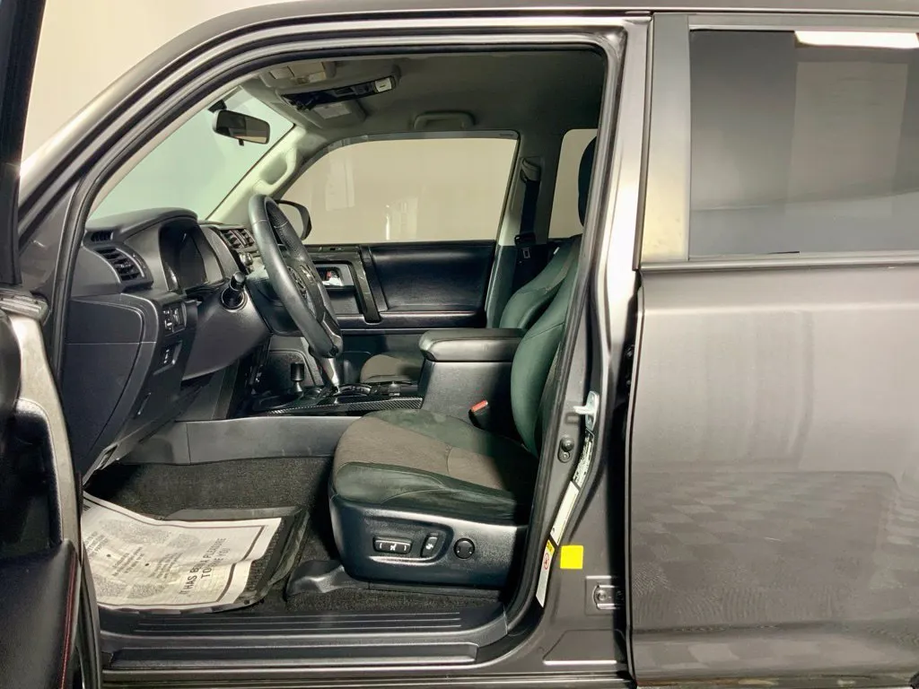 Toyota 4Runner photo 20