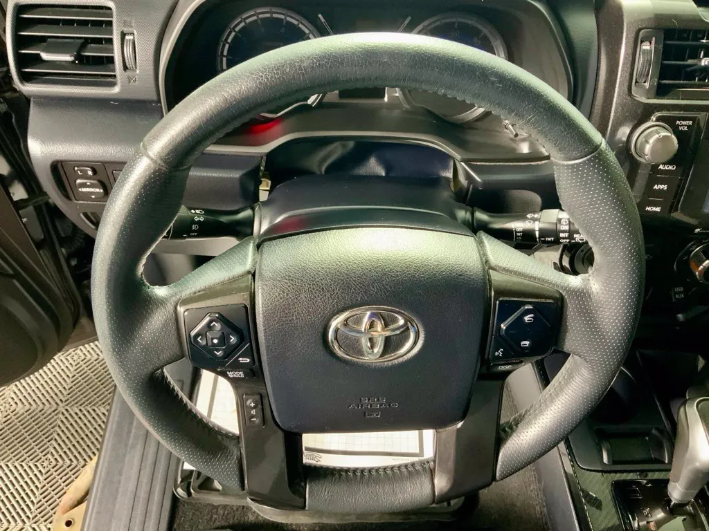 Toyota 4Runner photo 25