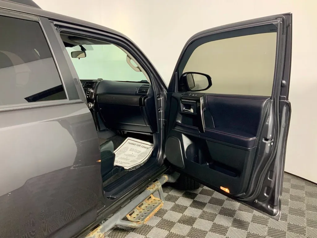 Toyota 4Runner photo 34