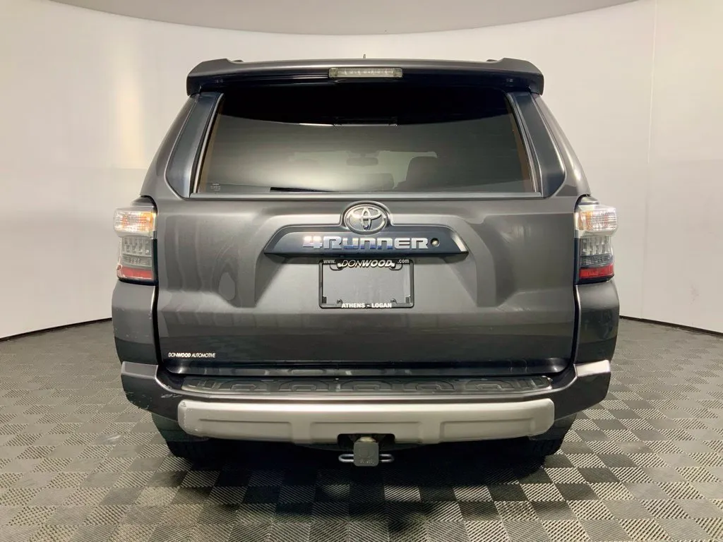 Toyota 4Runner photo 14