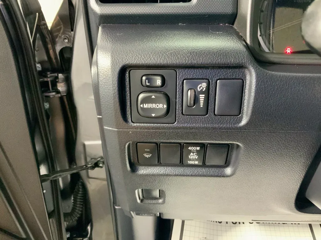 Toyota 4Runner photo 23
