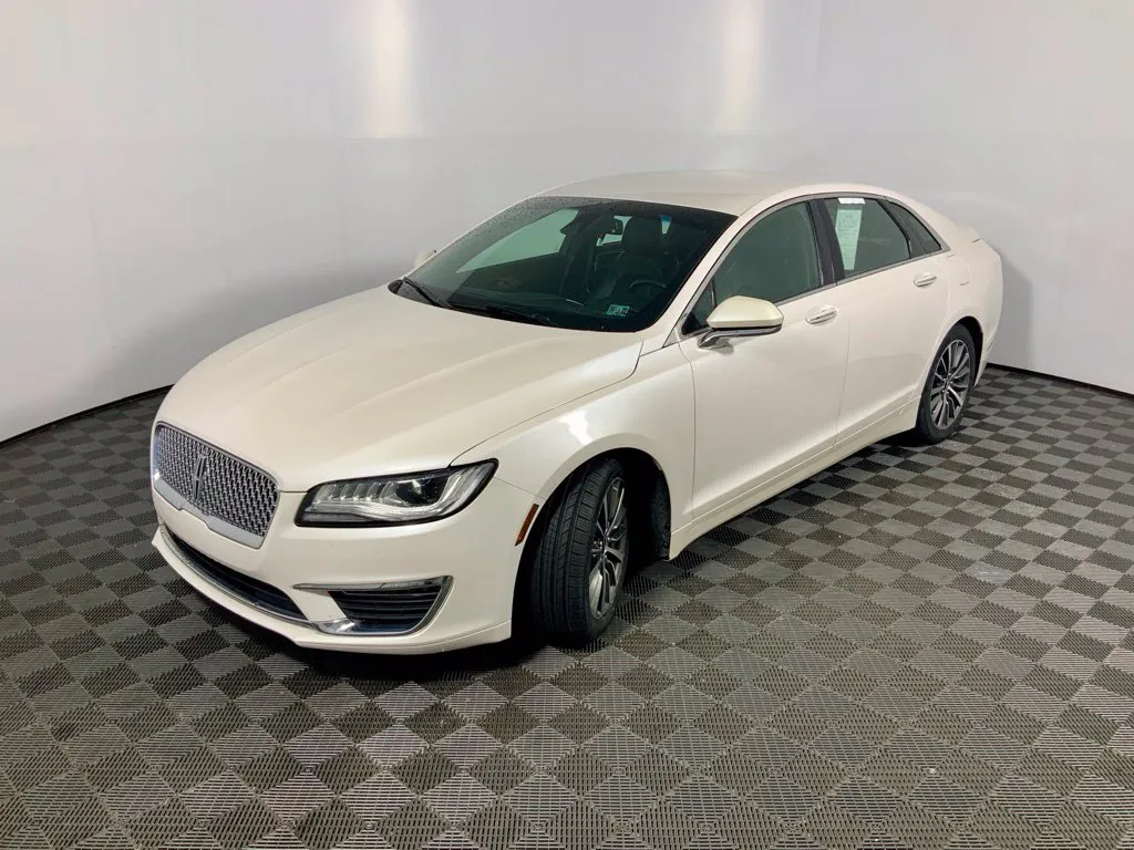 Lincoln MKZ photo 11