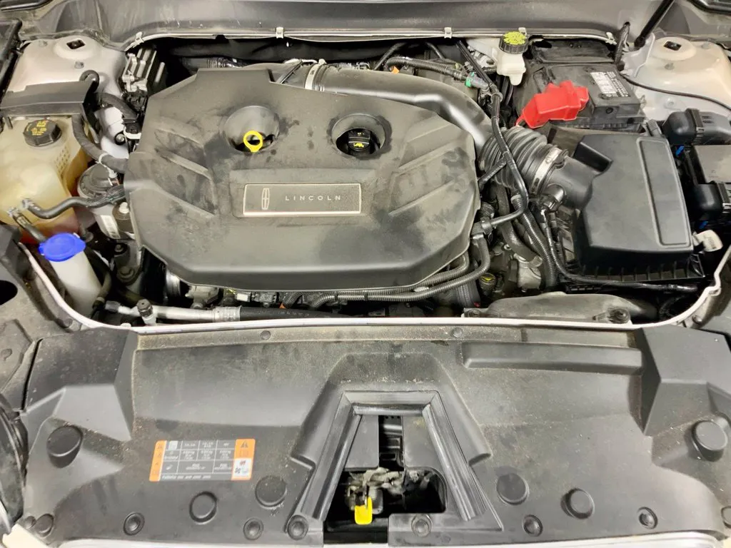 Lincoln MKZ photo 8