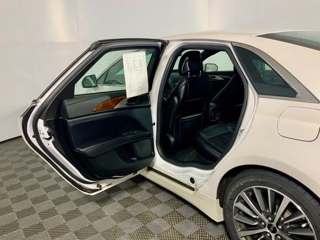 Lincoln MKZ photo 29