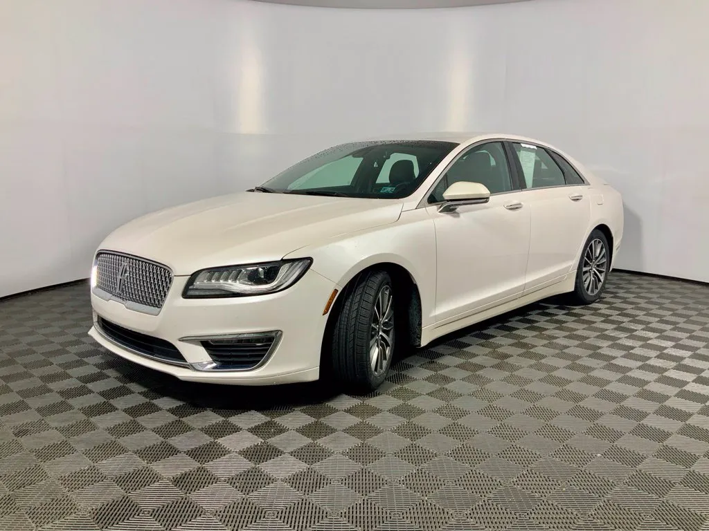 Lincoln MKZ photo 9