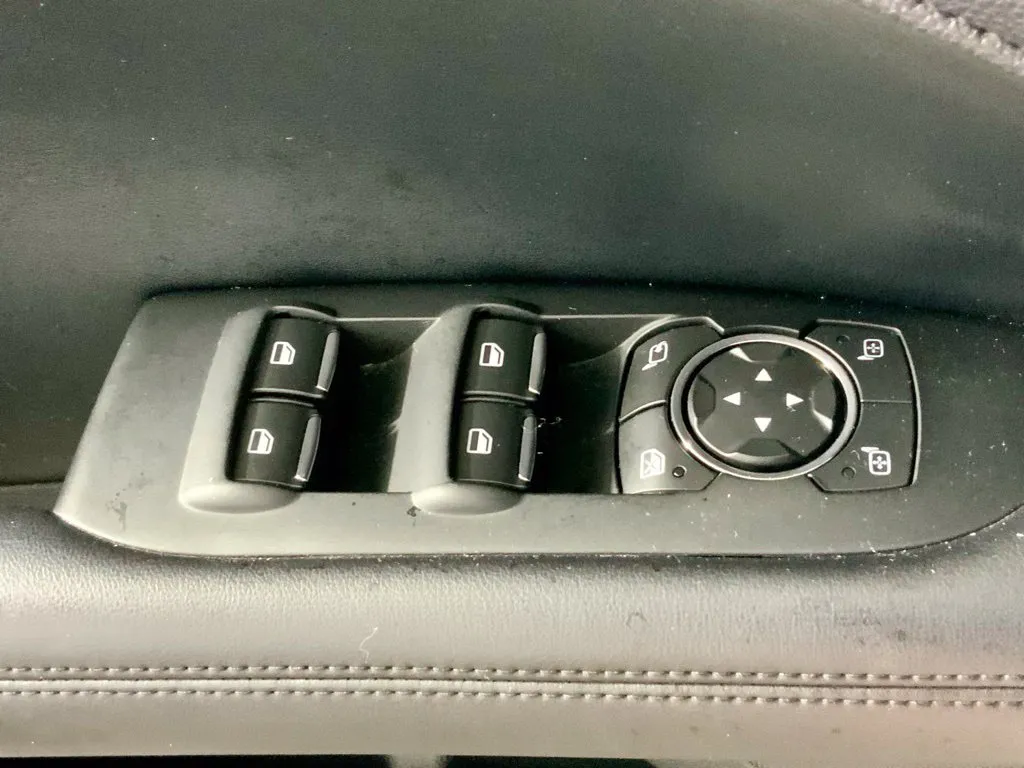 Lincoln MKZ photo 22