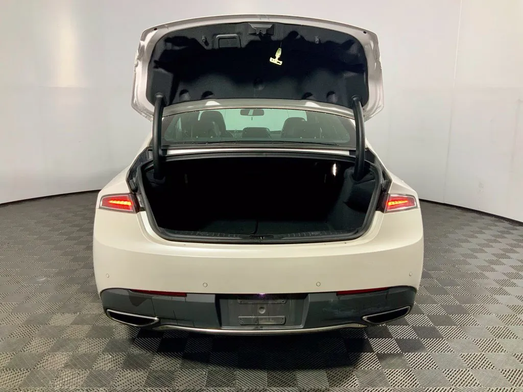 Lincoln MKZ photo 16