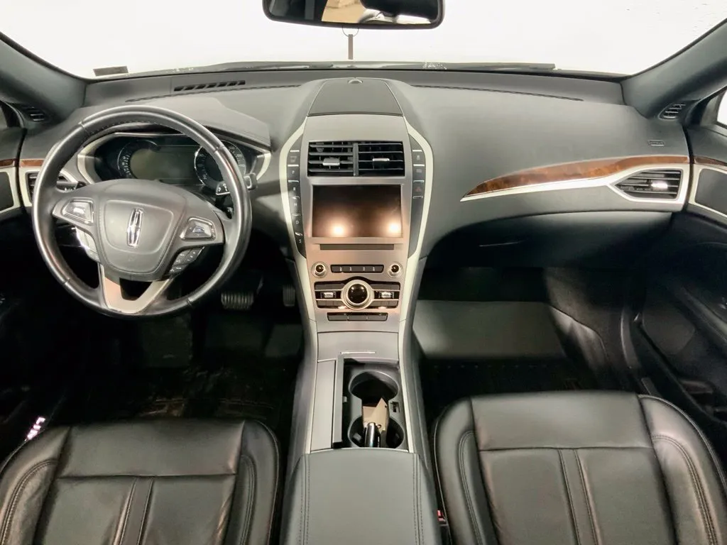 Lincoln MKZ photo 21