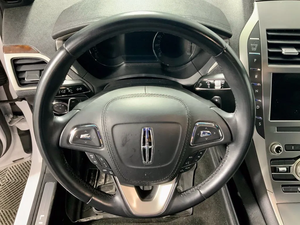 Lincoln MKZ photo 25