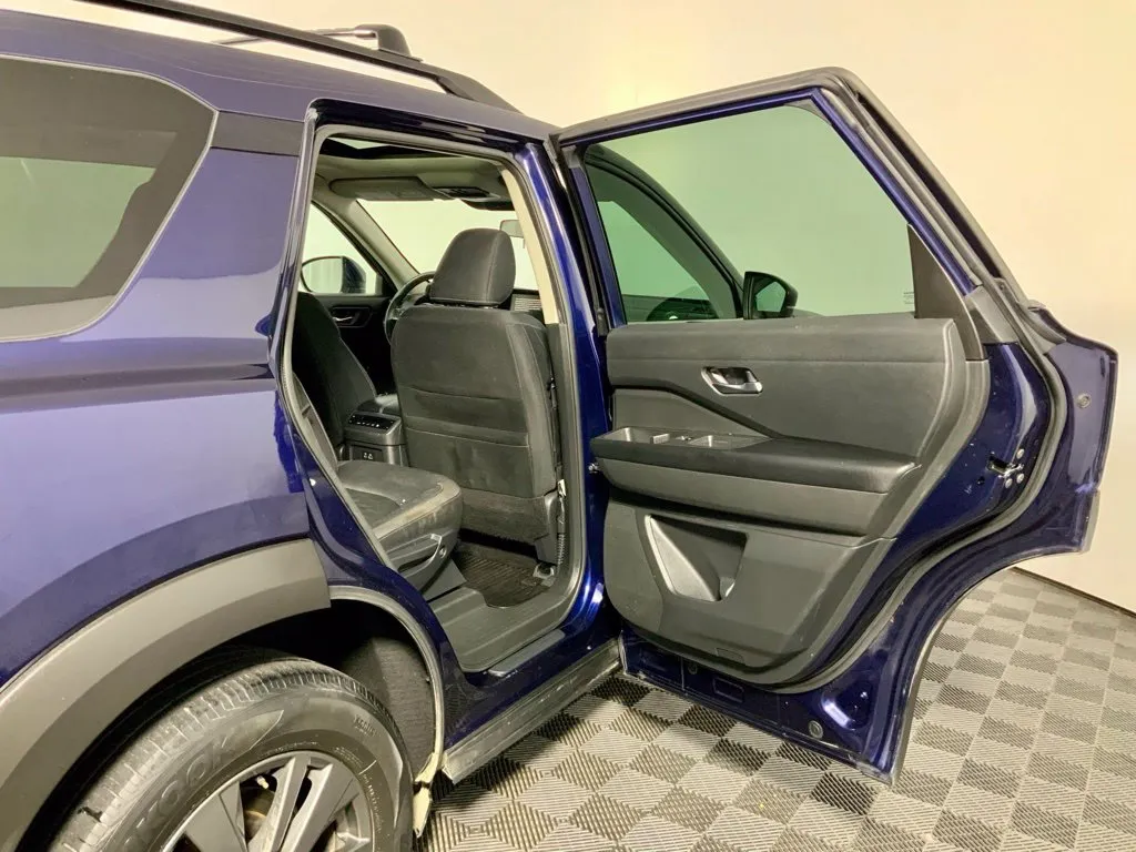 Nissan Pathfinder photo 30