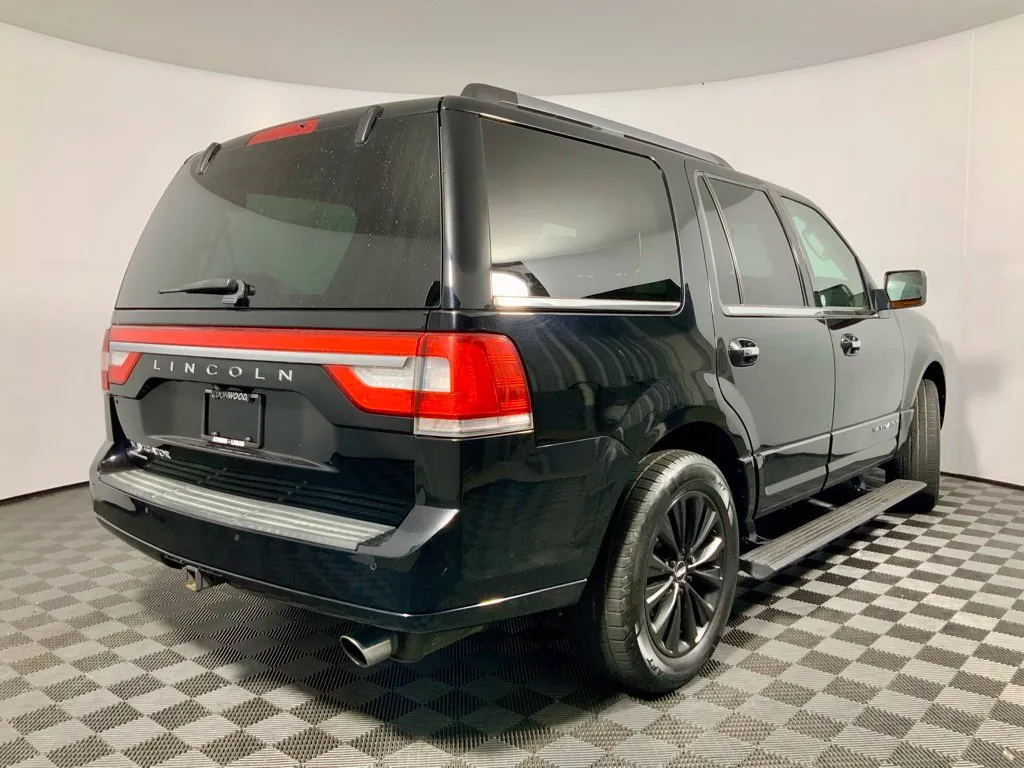 Lincoln Navigator photo 18